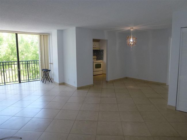 505 - 17011 N Bay Rd, Condo with 2 bedrooms, 2 bathrooms and null parking in Sunny Isles Beach FL | Image 12