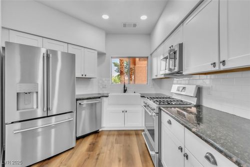 2809 Du Barry Manor Ln, Las Vegas, NV, 89108-0254 | Card Image