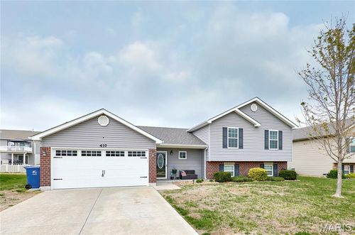 437 Prairie Creek Dr, Wentzville, MO, 63385-7279 | Card Image