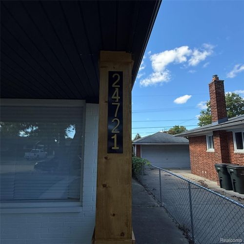 24721 Ursuline St, Saint Clair Shores, MI, 48080-1037 | Card Image