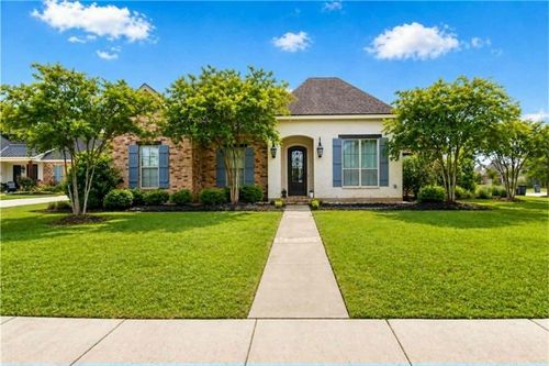 5913 Marthas Dr, Alexandria, LA, 71303-6002 | Card Image