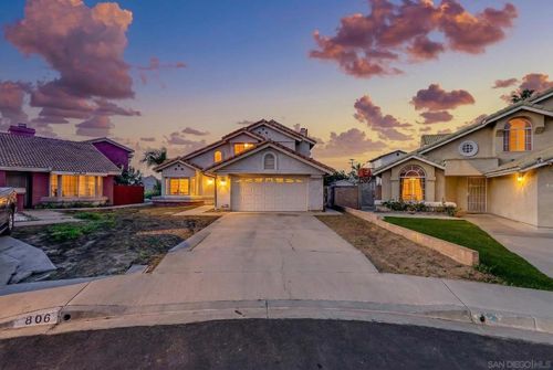 810 Crosspoint Ct, San Diego, CA, 92114-3248 | Card Image