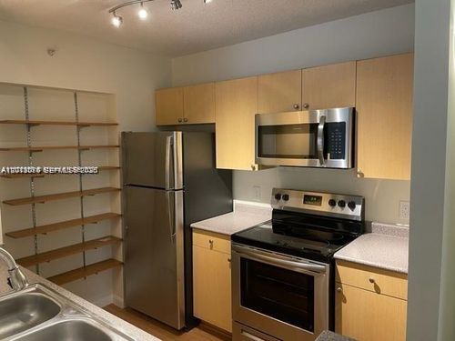 220b-1900 Van Buren St, Hollywood, FL, 33020-5010 | Card Image