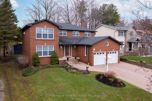 18 Valley Dr, Barrie, ON, L4N4R9 | Card Image