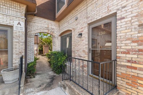 apt-130-7801 Shoal Creek Blvd, Austin, TX, 78757-1002 | Card Image