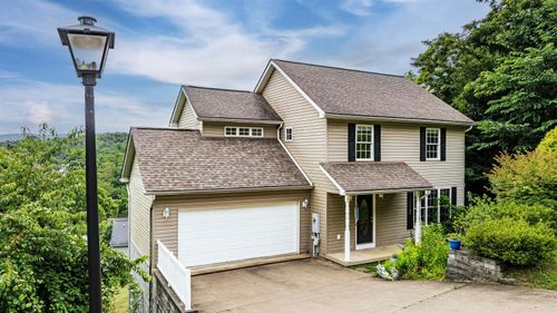 407 December Ln, Morgantown, WV, 26508-4245 | Card Image