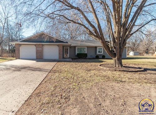 3009 W 19th Ct, Lawrence, KS, 66047-2300 | Card Image