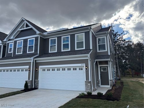 32731 Sandridge Run, Avon Lake, OH, 44012 | Card Image