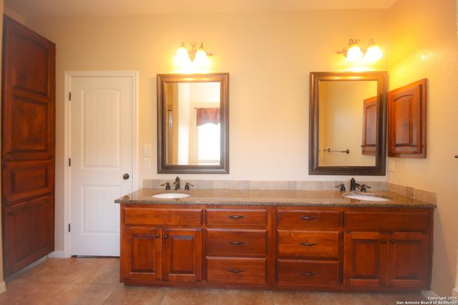 12709 Sherlock Ln, House other with 4 bedrooms, 3 bathrooms and null parking in Schertz TX | Image 31