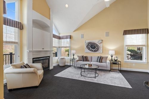 5-5 Carriage Hill Cir, Southborough, MA, 01772-1341 | Card Image