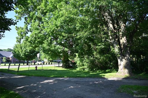 45225 Bemis Rd, Sumpter Township, MI, 48111-8768 | Card Image