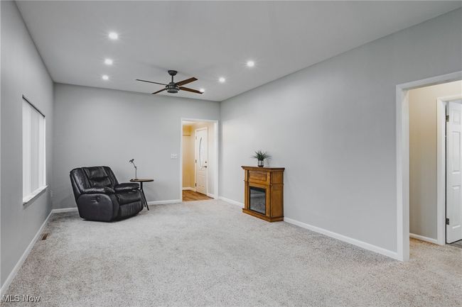 868 Blennerhassett Hts, House other with 3 bedrooms, 1 bathrooms and null parking in Washington WV | Image 5