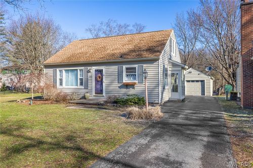 260 North St, East Aurora, NY, 14052-1334 | Card Image