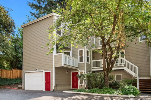 10129 Ne 124th Place, Kirkland, WA, 98034 | Card Image