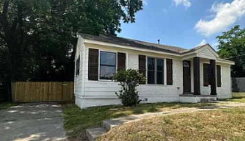 79 E Shelby Dr, Memphis, TN, 38109-6601 | Card Image