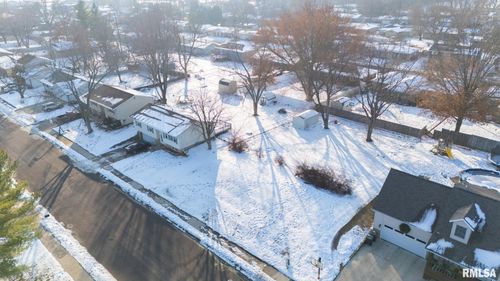 225 Maple Park Dr, Pekin, IL, 61554-2527 | Card Image