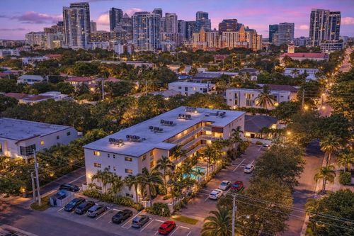 205-1220 Ne 3rd St, Fort Lauderdale, FL, 33301-1706 | Card Image