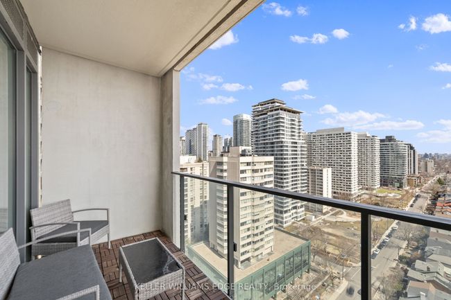 2107 - 5 Soudan Ave, Condo with 2 bedrooms, 2 bathrooms and null parking in Toronto ON | Image 16