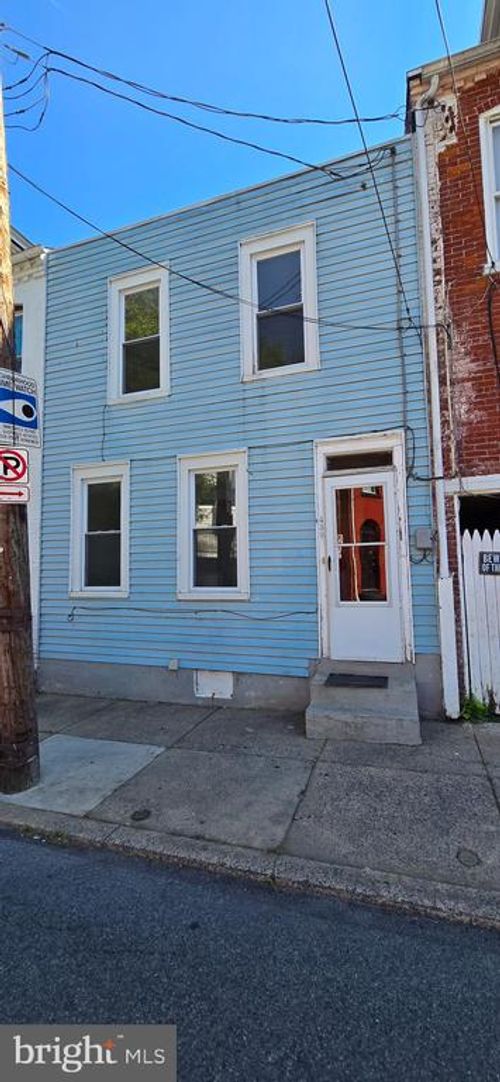 439 E Strawberry St, LANCASTER, PA, 17602-4464 | Card Image