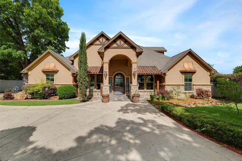 1917 S Hughes Ave, Fort Worth, TX, 76105-2687 | Card Image