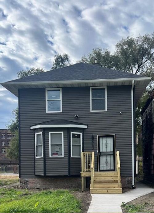 552 Harrison St, Gary, IN, 46402-1828 | Card Image