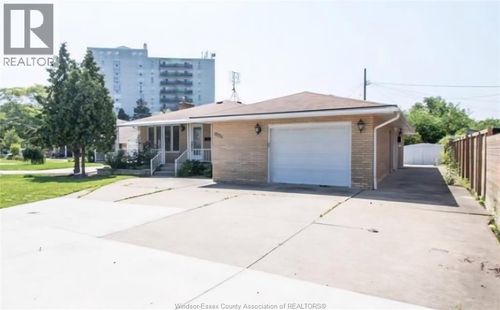 2-8255 Riverside Dr E, Windsor, ON, N8S1E7 | Card Image