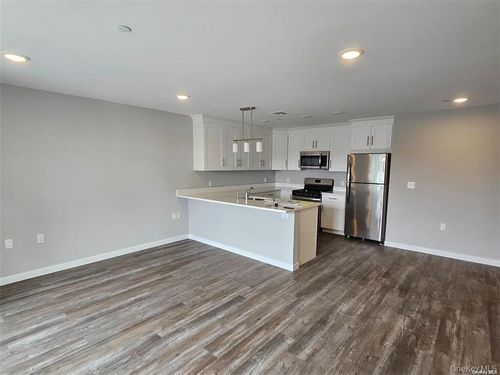 unit-22-221 Eastview Dr, Central Islip, NY, 11722-4588 | Card Image