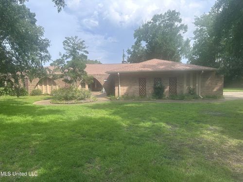 1200 Westwood St, Pascagoula, MS, 39567-7579 | Card Image