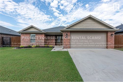 525 Brooke St, Tontitown, AR, 72762-4382 | Card Image