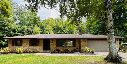 2076838 Flora Dr, Menomonee Falls, WI, 53051-4709 | Card Image