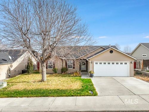 1567 Dana St, Twin Falls, ID, 83301-5661 | Card Image