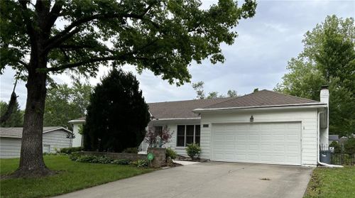 8009 Lamar Ave, Prairie Village, KS, 66208-4833 | Card Image