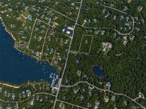 1224 Noyack Rd, Southampton, NY, 11968-1402 | Card Image