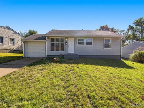 258 Presley Dr, Saint Louis, MO, 63137-4218 | Card Image