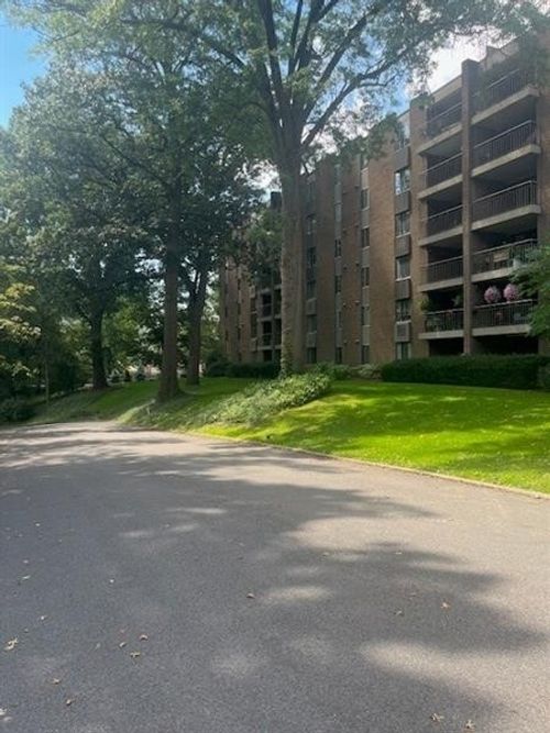 apt-401-201 Grant St, Sewickley, PA, 15143-1337 | Card Image