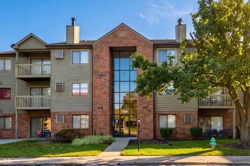 6-4381 Village Parkway Cir W, Indianapolis, IN, 46254-4339 | Card Image