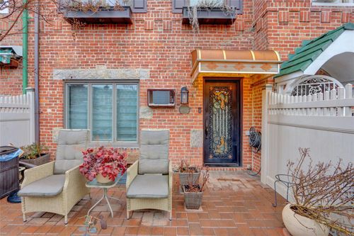 60-23 77th Pl, Middle Village, NY, 11379 | Card Image