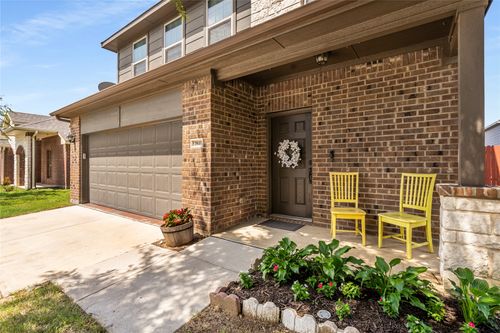 2841 Pacifico Way, Fort Worth, TX, 76111-1553 | Card Image