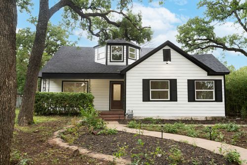 4761 Meadowbrook Dr, Fort Worth, TX, 76103-3436 | Card Image