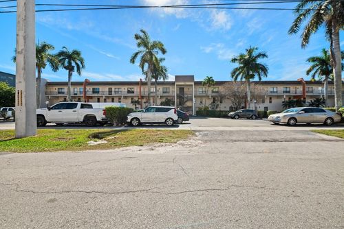105-1100 Crystal Lake Dr, Deerfield Beach, FL, 33064-1961 | Card Image