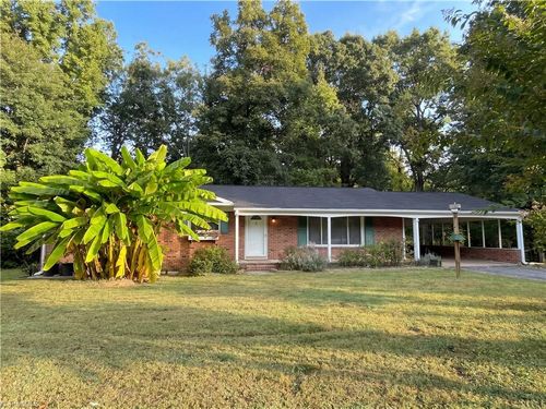126 Vista Way Drive, Kernersville, NC, 27284 | Card Image
