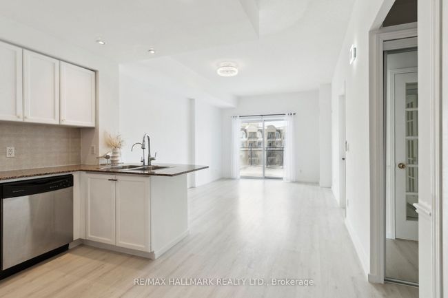 713 - 2 Maison Parc Crt, Condo with 1 bedrooms, 1 bathrooms and 1 parking in Thornhill ON | Image 6