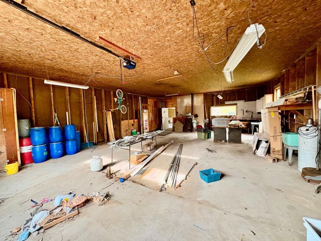 Garage | Image 33