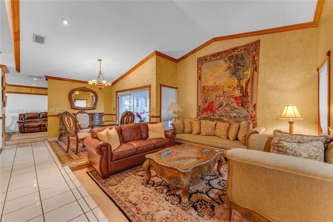 12350 Nw 7 Th Trl, House other with 3 bedrooms, 2 bathrooms and null parking in Miami FL | Image 28