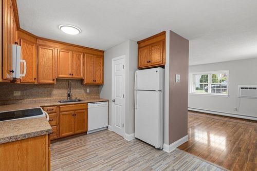 apt-2-9 Chapel Hill Dr, Plymouth, MA, 02360-6028 | Card Image