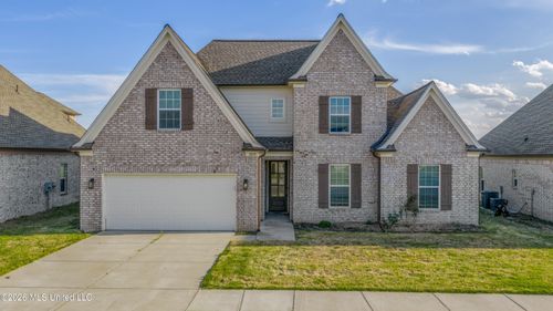 9155 Lakeside Cir S, Walls, MS, 38680-1007 | Card Image