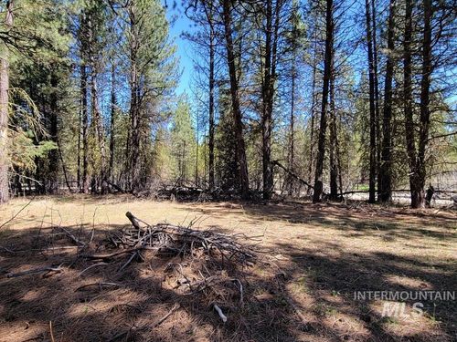 110 E Prospectors Dr, Cascade, ID, 83611-5206 | Card Image