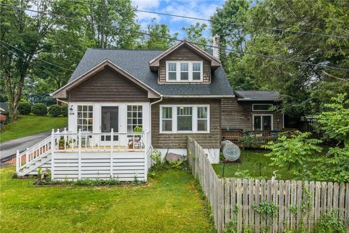 218 Pine St, Boone, NC, 28607-4253 | Card Image