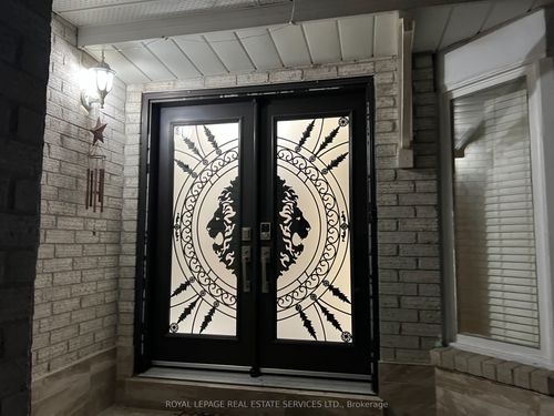 {{alt}} | Card Image