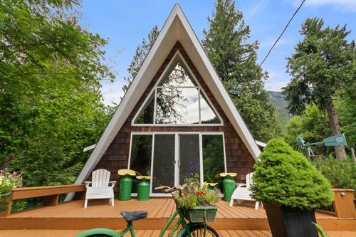 66533 Summer Rd, Hope, BC, V0X1L1 | Card Image